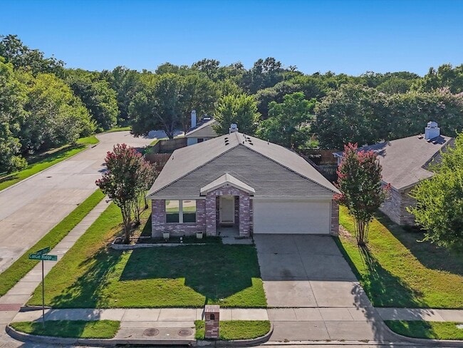 Photo - 8212 Canoe Ridge Ln House