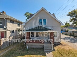 Building Photo - 601 N Oxford St