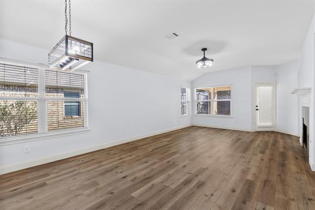 Foto del edificio - 3309 Willow Springs Dr