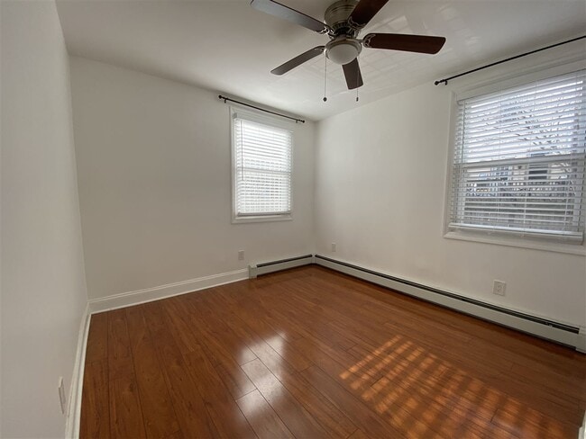 Building Photo - 354 Paterson Plank Rd