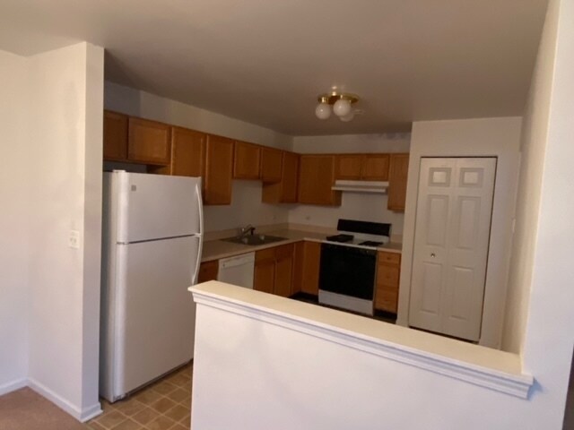 Building Photo - 7249 Flagg Creek Dr