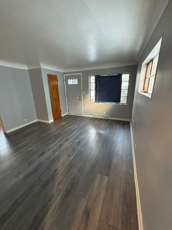 Building Photo - 938 Stocker Ave