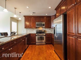 Foto principal - 2990 E 17th Ave