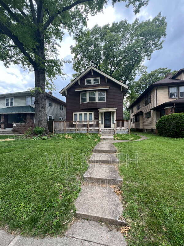 Primary Photo - 5226 N College Ave