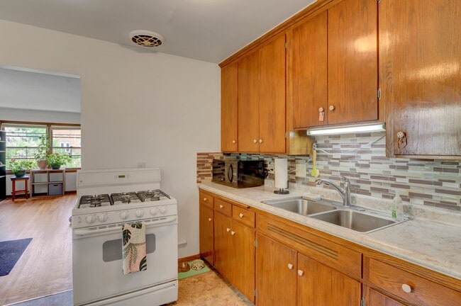 Building Photo - 3416 Portland Ave S