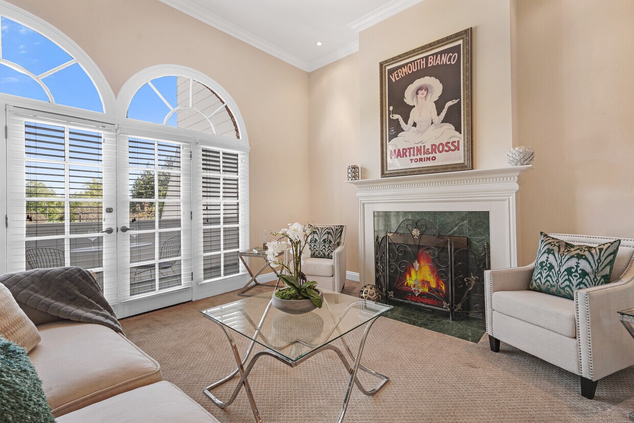 Foto principal - 5845 Topanga Canyon Pl