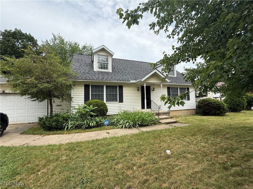 9253 Edmunds Ave Cleveland, OH 44106 – photo 1