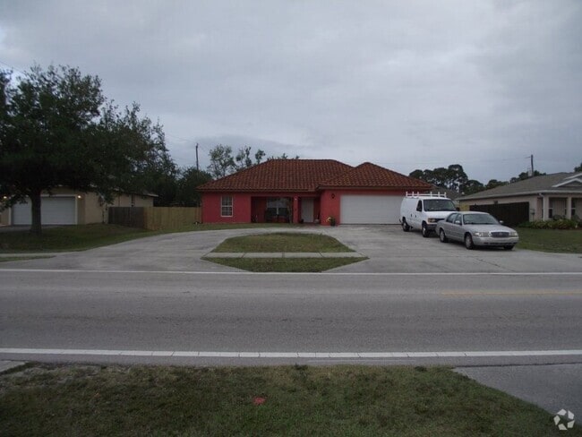 Building Photo - 317 NW Bayshore Blvd
