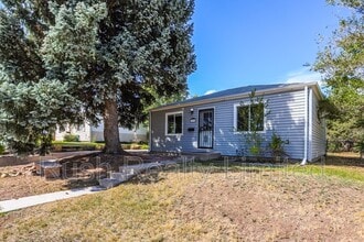 Building Photo - 1815 S Knox Ct