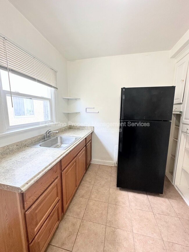 Foto del edificio - 2270 W 28th St