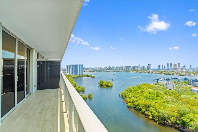 Building Photo - 16385 Biscayne Blvd