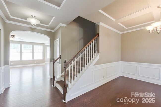 Building Photo - 149 Glade Vly Ave