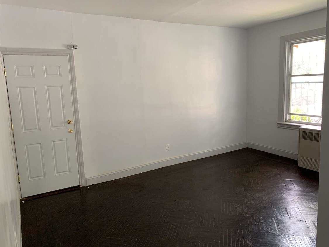 Primary Photo - 723 Linden Boulevard