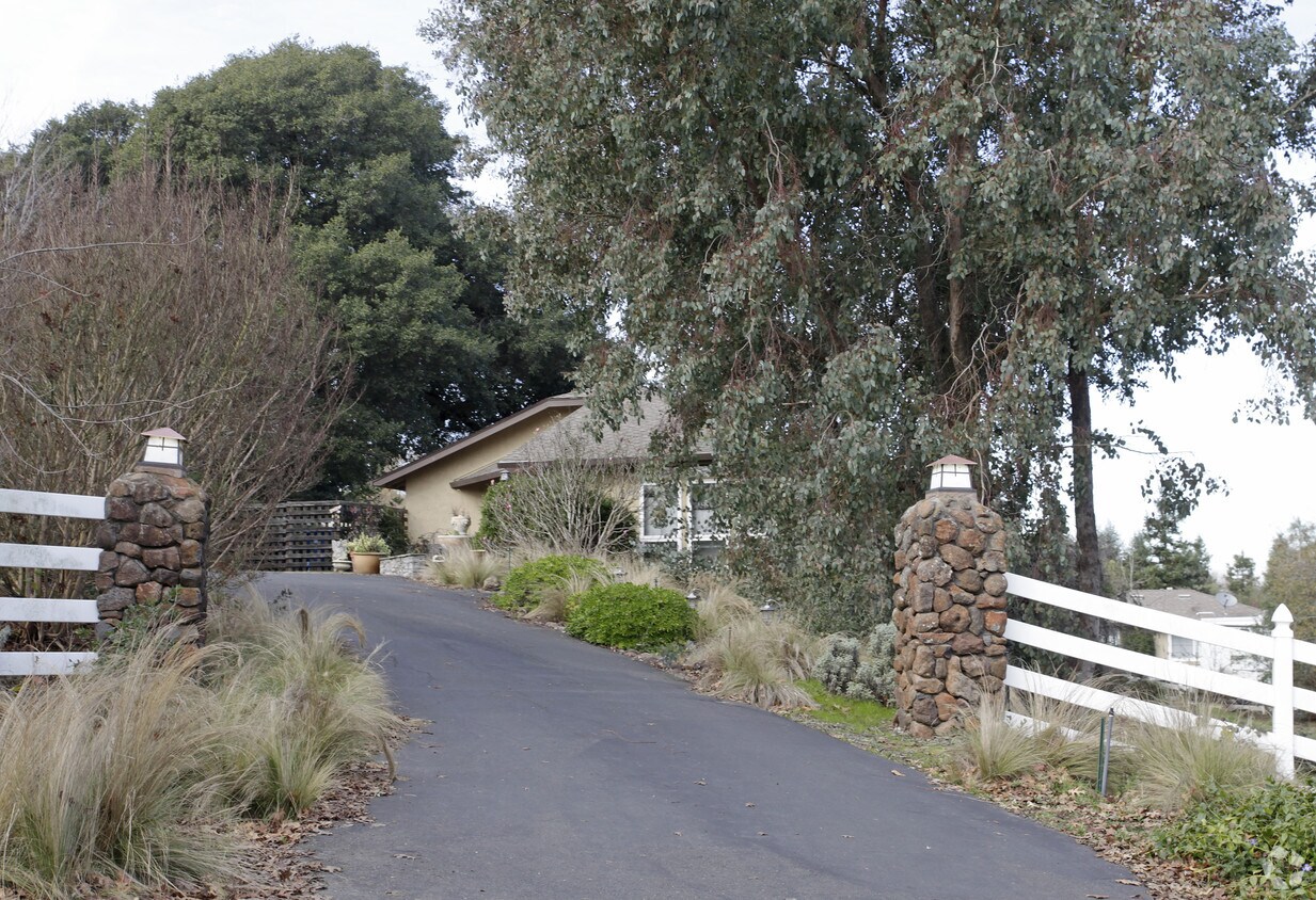 Foto del edificio - 5712 Hatchery Ct