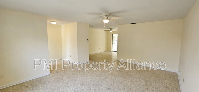 Foto del edificio - 616 N Hartley Cir
