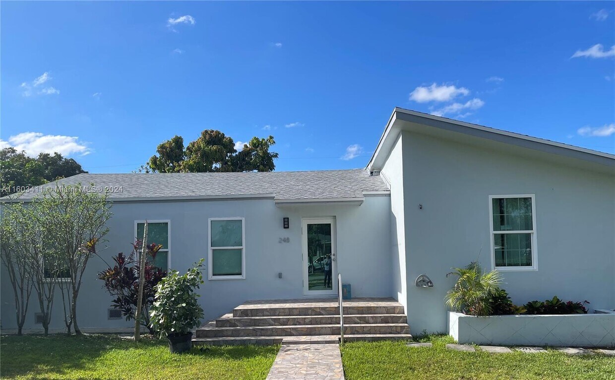 248 Carlisle Dr, Miami Springs, FL 33166 House Rental in Miami