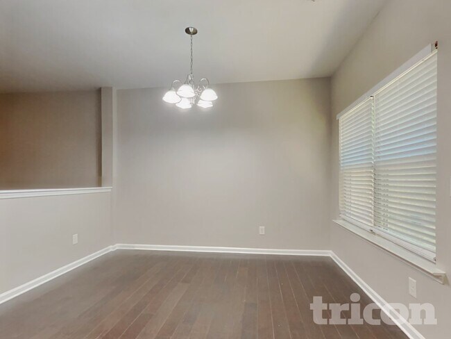 Foto del edificio - 121 Southwind Cir