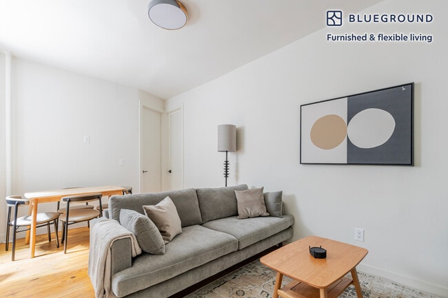 Building Photo - 308 E 78th St