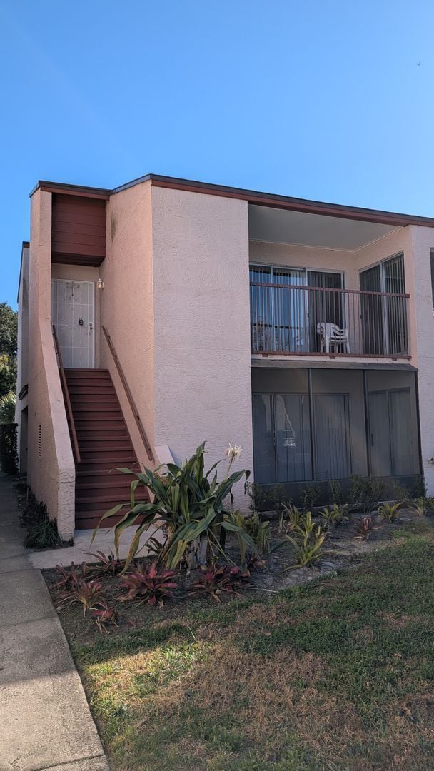 Building Photo - Complete remodeled 2 bedrooms 2 baths with balcony