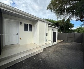 Building Photo - 4315 NW 24th Ave