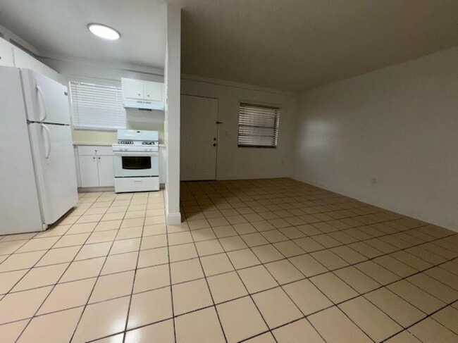 Foto del edificio - 2031 NE 139th St