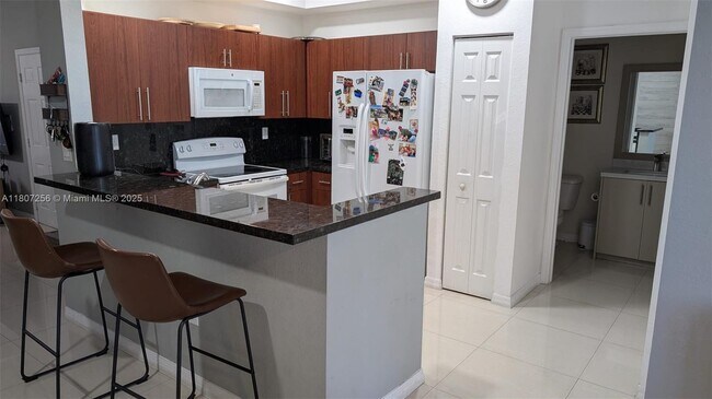 Foto del edificio - 16562 SW 71st Ter