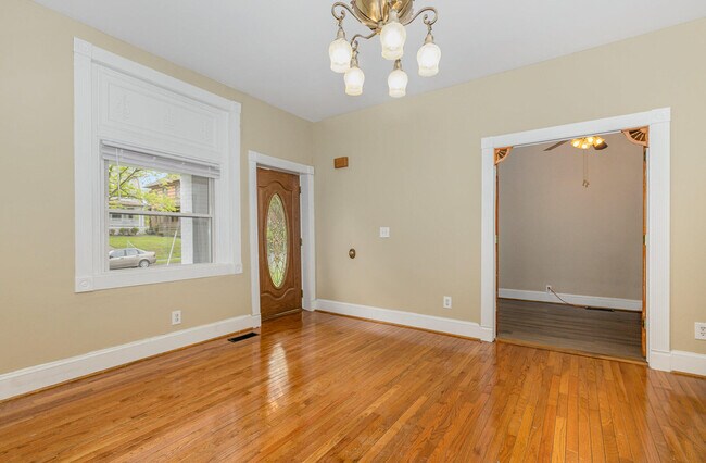 Building Photo - 222 Sterrett Ave