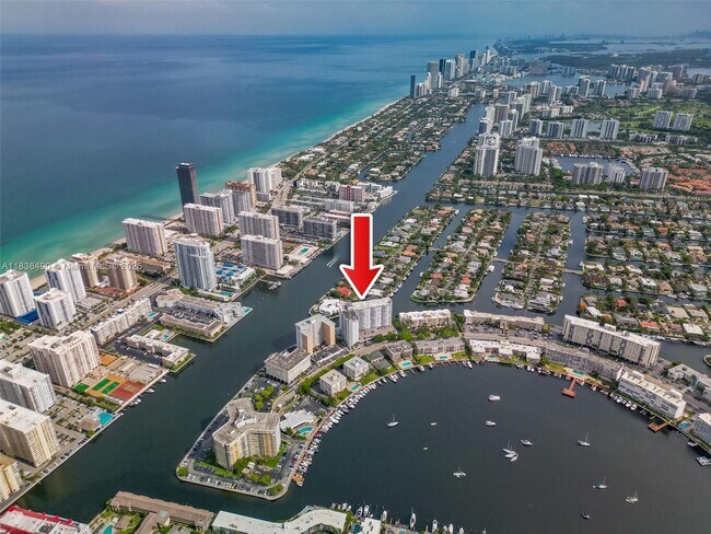 Foto del edificio - 137 Golden Isles Dr
