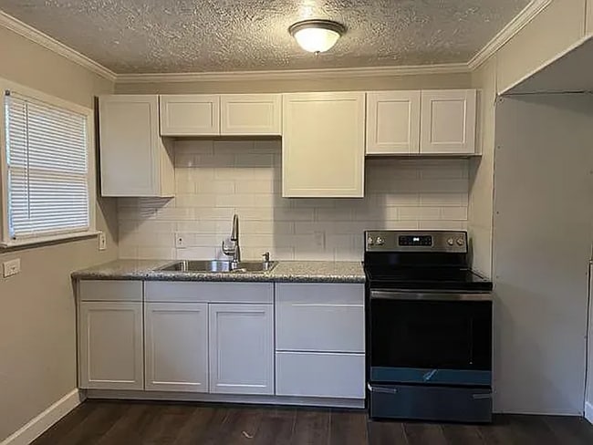 Building Photo - 4690 Galveston St