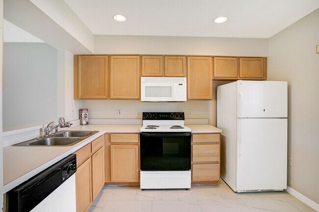 Building Photo - 13324 Fairway Glen Dr