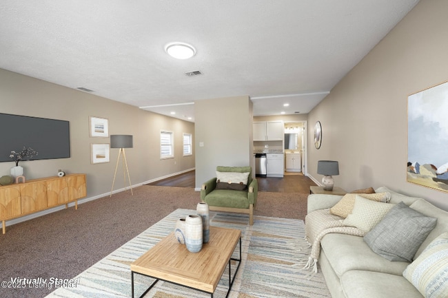 Building Photo - 1016 Payne St