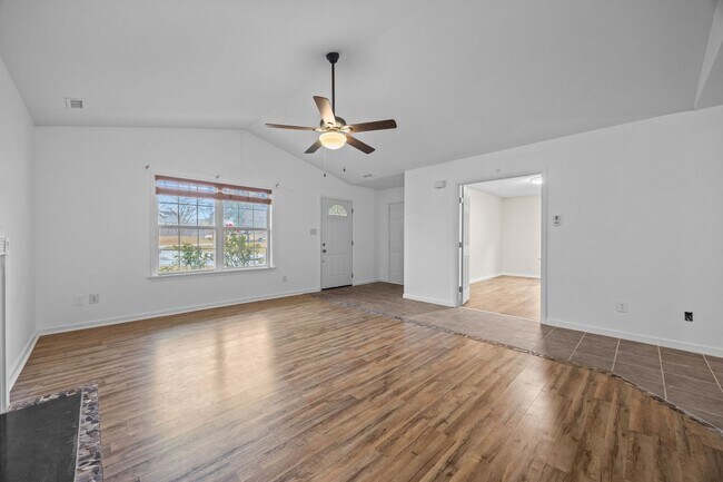 Foto del edificio - Welcome to Brookstone!