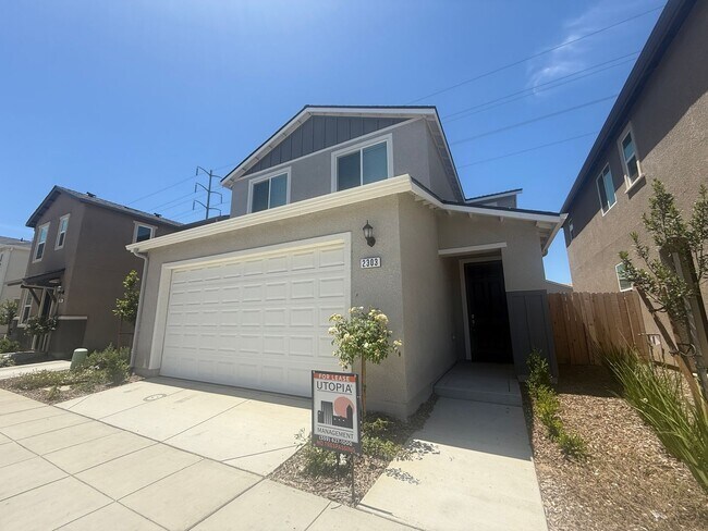 Building Photo - Newly built 3-bedroom, 2.5-bathroom house ...