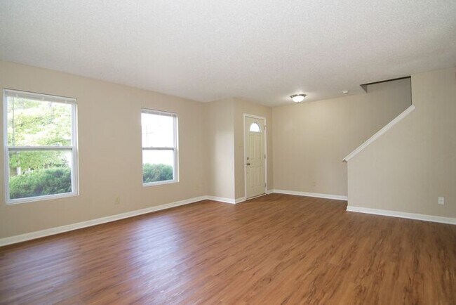 Foto del edificio - LOVELY 3 BEDROOM, 2.5 BATHROOM HOME IN DESIRABLE NOBLESVILLE!