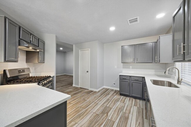 Foto del edificio - 23902 Goodfellow Dr
