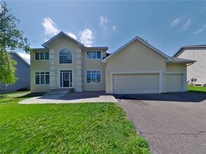 Building Photo - 516 Lincoln Dr NE