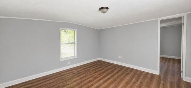 Building Photo - 2828 Redwing Ln