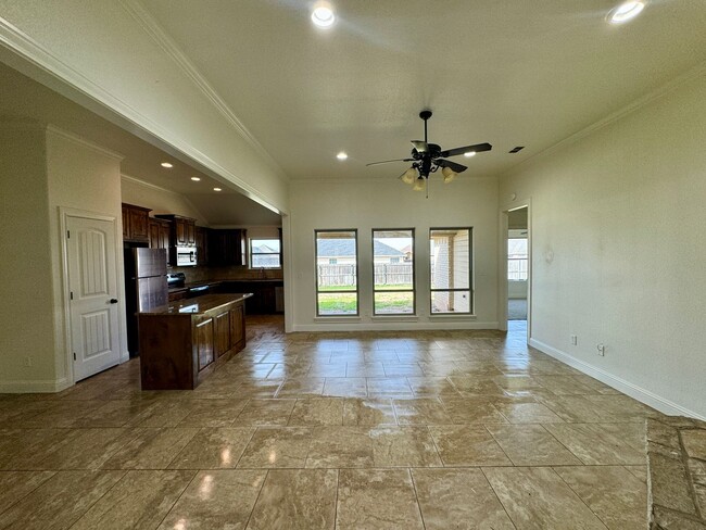 Foto del edificio - Four Bedroom House in Southside Abilene