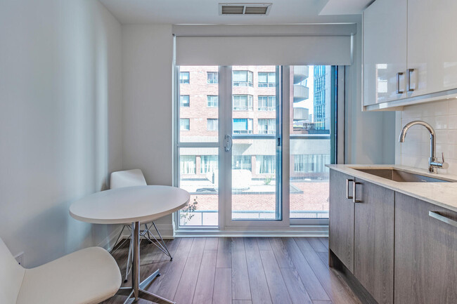 Building Photo - Junior One Bedroom