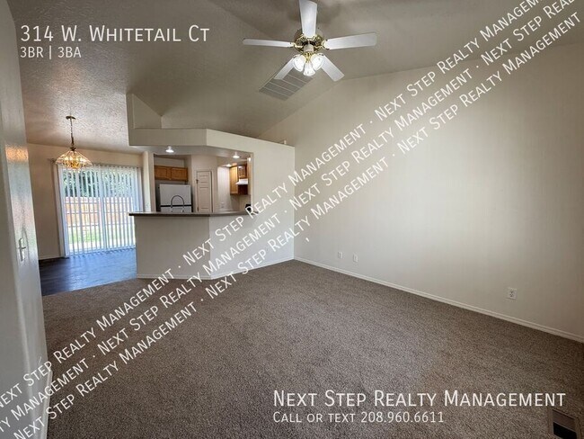 Foto del edificio - 314 W Whitetail Ct