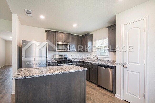 Building Photo - 11012 Gray Mare Dr