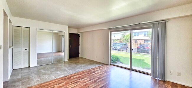 Foto del edificio - 3223 W Lake Ave