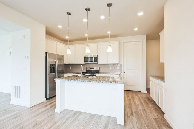 Building Photo - Spacious 4BR House in Erie, Boulder County