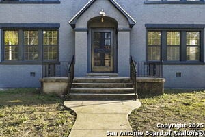 Building Photo - 438 W Kings Hwy