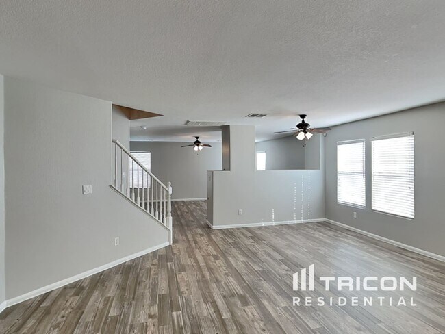 Foto del edificio - 4940 Naff Ridge Dr