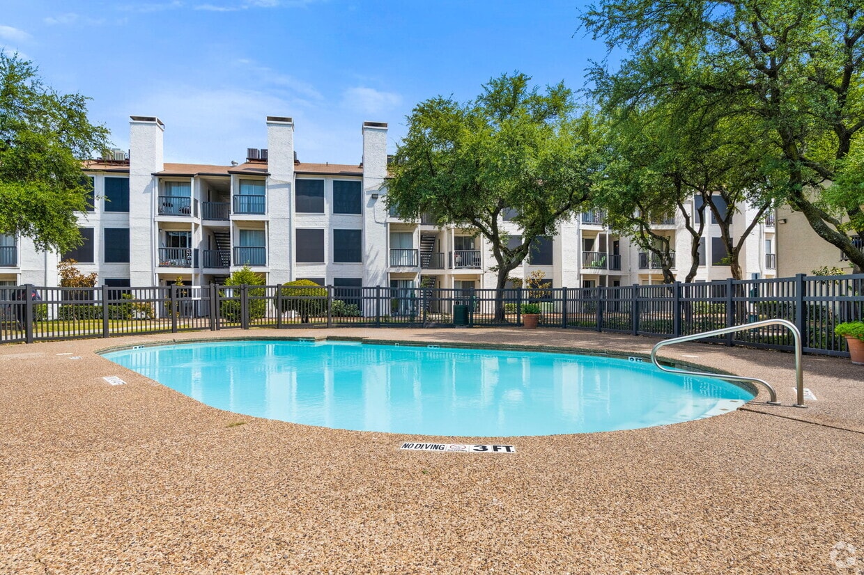 Apartamentos de renta en 75220 | Apartamentos.com