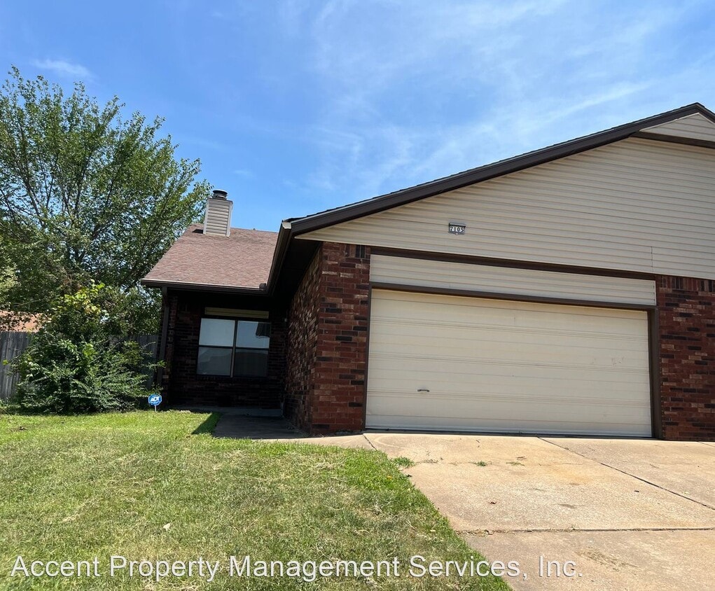 Primary Photo - 3 br, 2 bath House - 7105 South Date Place
