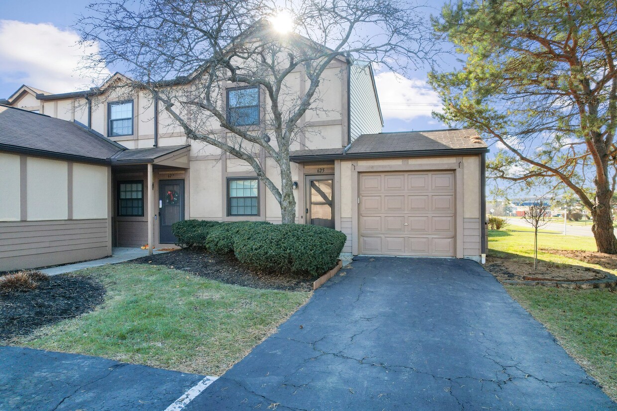 Primary Photo - 625 Alta View Ct