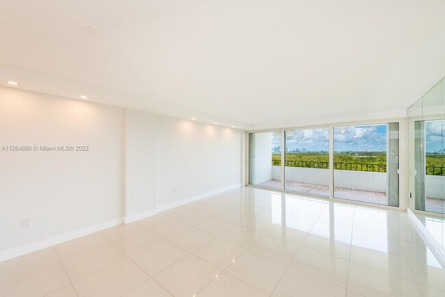 Foto del edificio - 155 Ocean Ln Dr