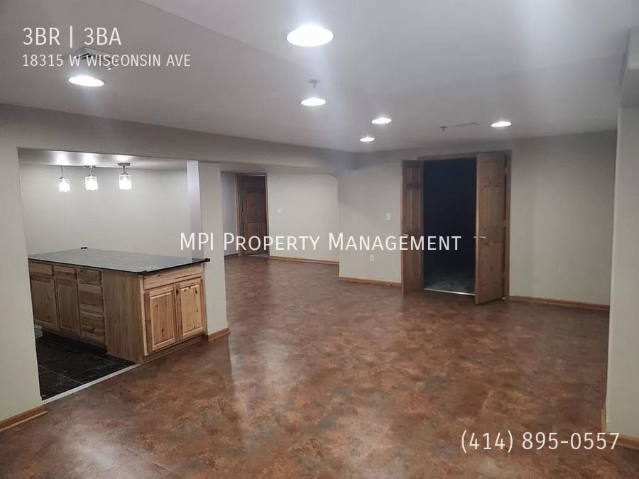 18315 W Wisconsin Ave, BROOKFIELD, WI 53045 House Rental in